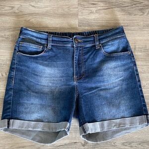 Grace & Lace Stretch Denim Shorts Size Large EUC